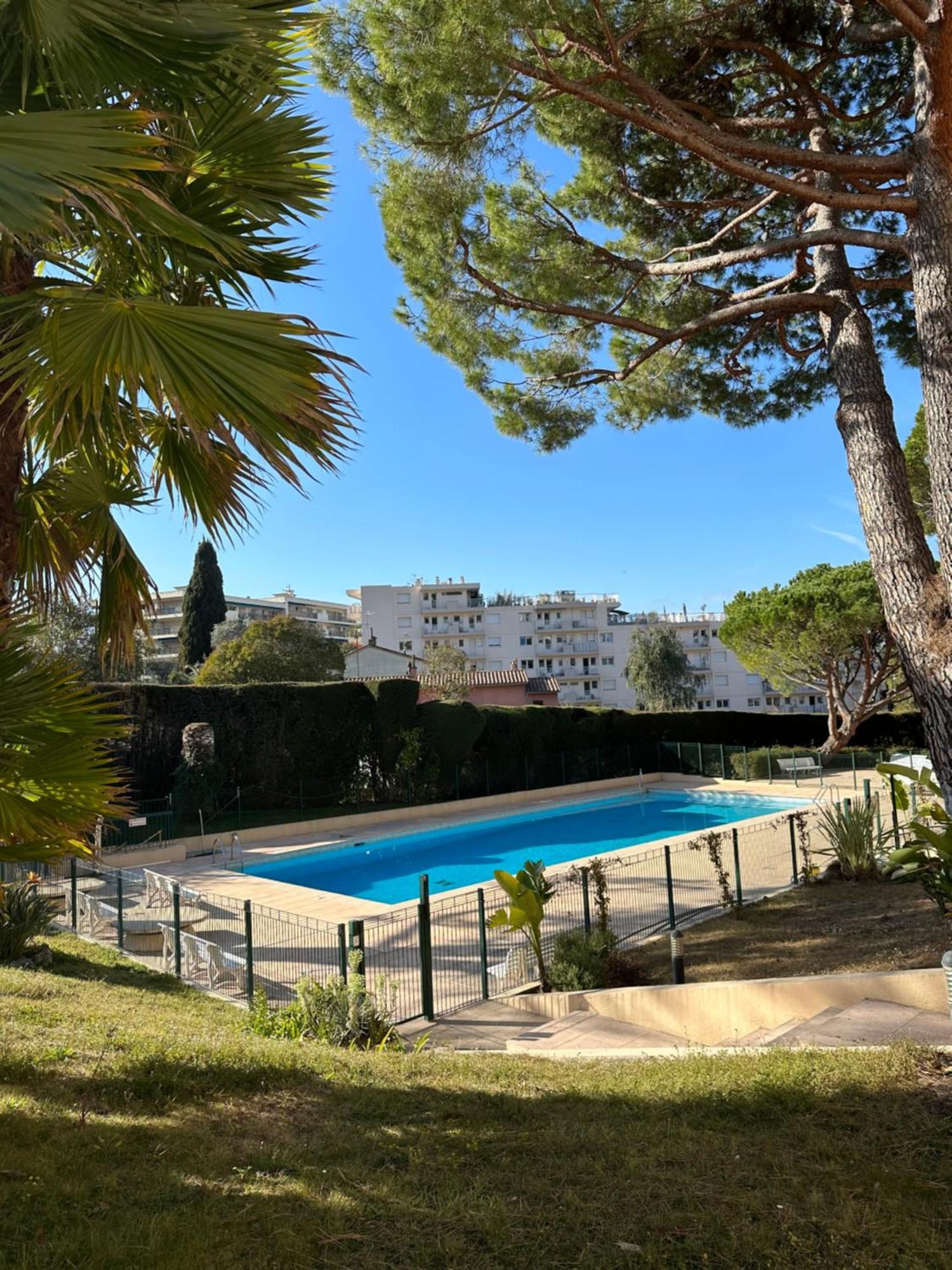 L'Azur - Apt De Standing - Piscine - Parking Le Cannet Exterior photo